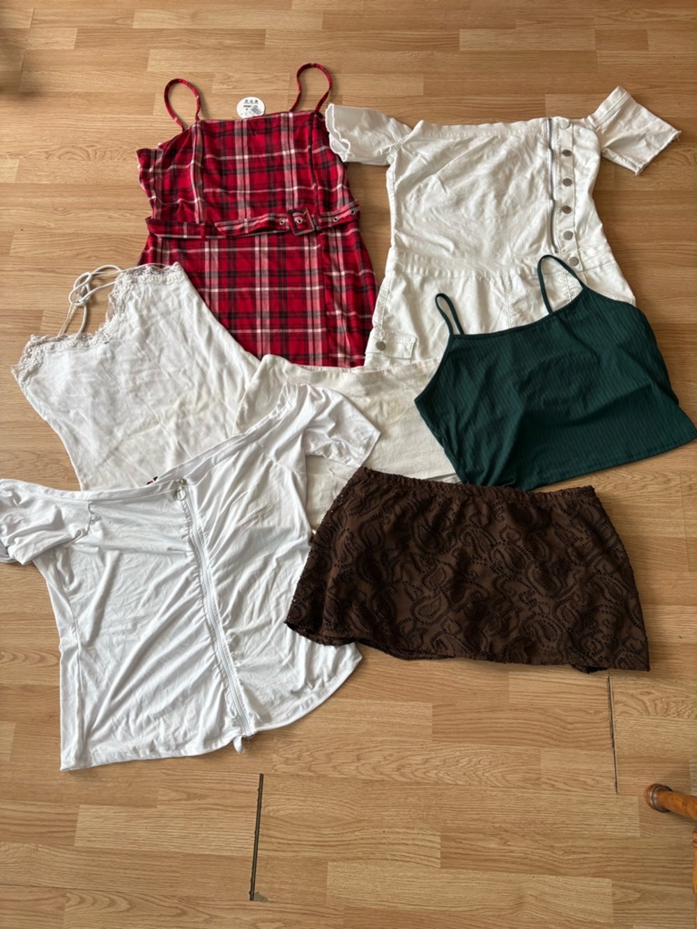 LOT OF 7 size 3X DRESS, SKORT, TANKS, ++